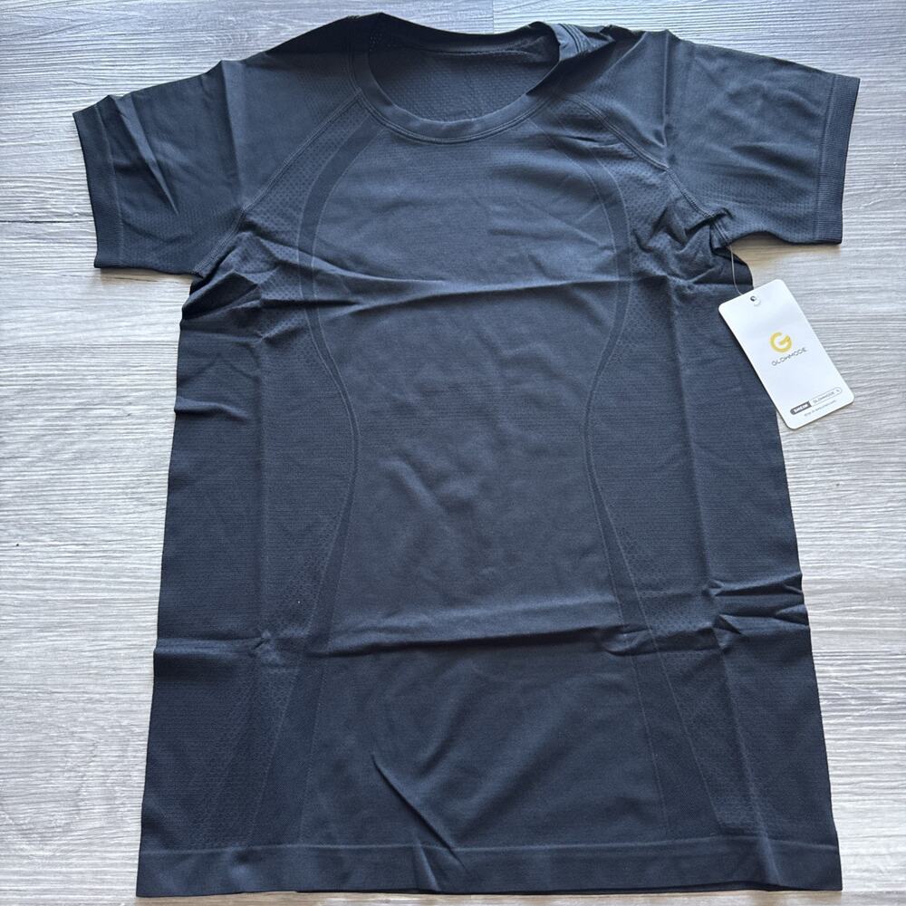 4 for $20 Glowmode Coolmax Seamless Workout T-shirt Tee, Black, Medium